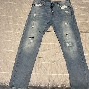 Old Navy Men’s Relaxed Slim light wash jeans